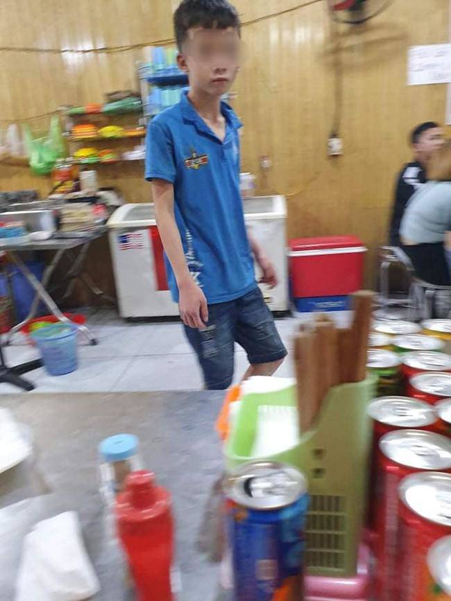 Bắc Ninh: Những cậu bé giúp việc trong quán bánh xèo bị hành hung, amp;#34;tra tấn như thời Trung cổ”! - 3