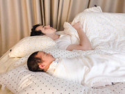 Làm mẹ - Đông Nhi lần đầu khoe ảnh cận mặt rõ nét nhất của con gái, bé đẹp giống bố