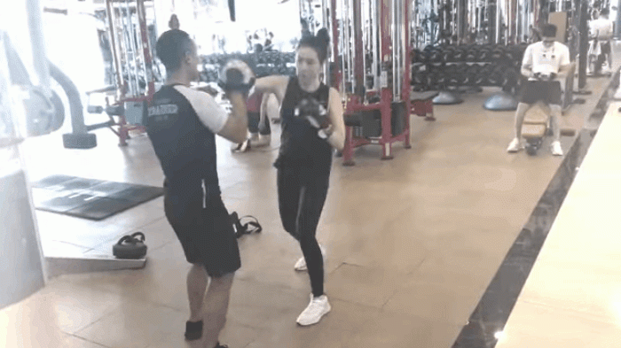 Có ai như “Hoa hậu nhà Đài” Mai Ngọc, cật lực độ eo 60 chỉ để diện đầm công chúa - 8
