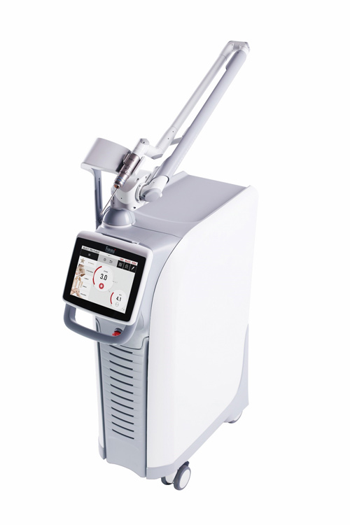 Hệ thống Pensilia Beauty Clinic áp dụng Laser Fotona Starwalker MaQX vào điều trị các bệnh da liễu thẩm mỹ - 1