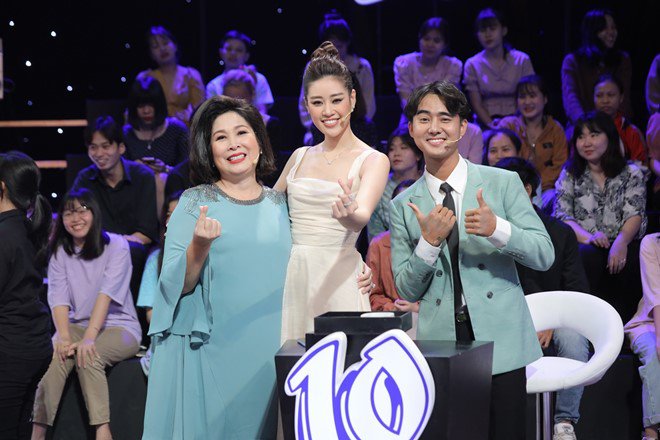 Hoa hậu Khánh Vân say rượu cần khi đến nhà Hamp;#39;Hen Niê, đòi bắt đền - 8