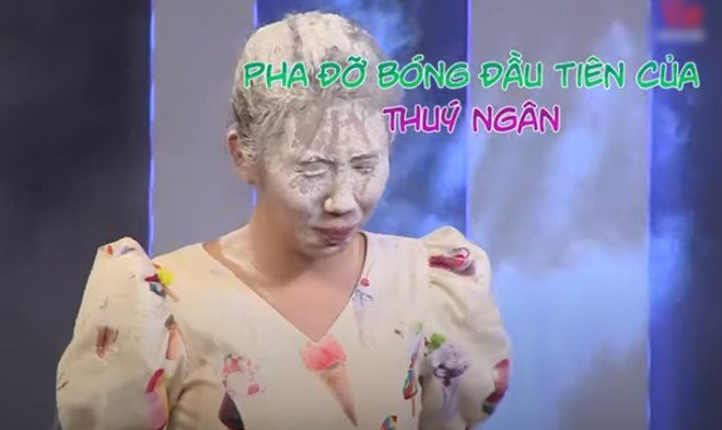 Lý Nhã Kỳ lem luốc mặt mũi, amp;#34;người tình Trương Thế Vinhamp;#34; thảm thương không nhận ra - 7