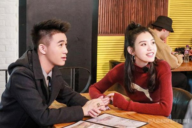 Sợ vợ lộ vòng 3, thiếu gia trùm sòng bài khắt khe bắt bà xã thay quần - 1