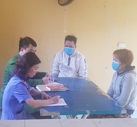 Vụ 2 nhân viên bị amp;#34;tra tấnamp;#34; ở Bắc Ninh: Lời khai không tin nổi của nữ chủ quán - 1