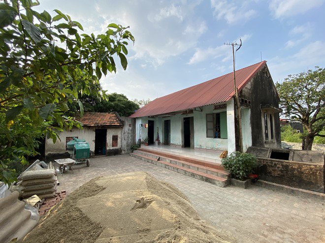 Hình ảnh bố mẹ và căn nhà ở quê của Hoa hậu Thái Thị Hoa - 2