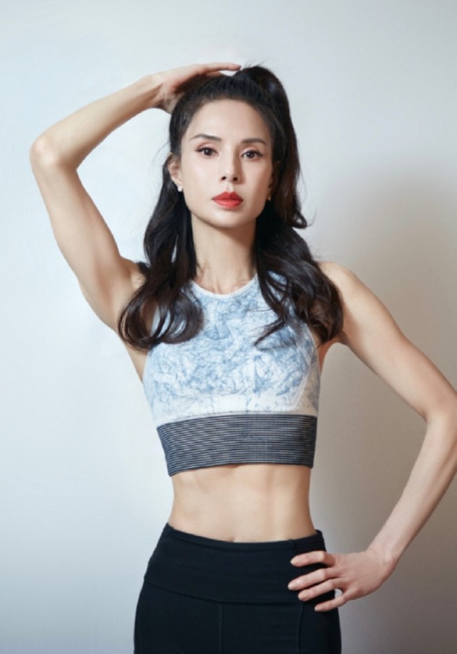 Tiểu Long Nữ, Phan Kim Liên chung 1 khung hình: Tuổi U60 quyết không sinh con để giữ dáng - 1