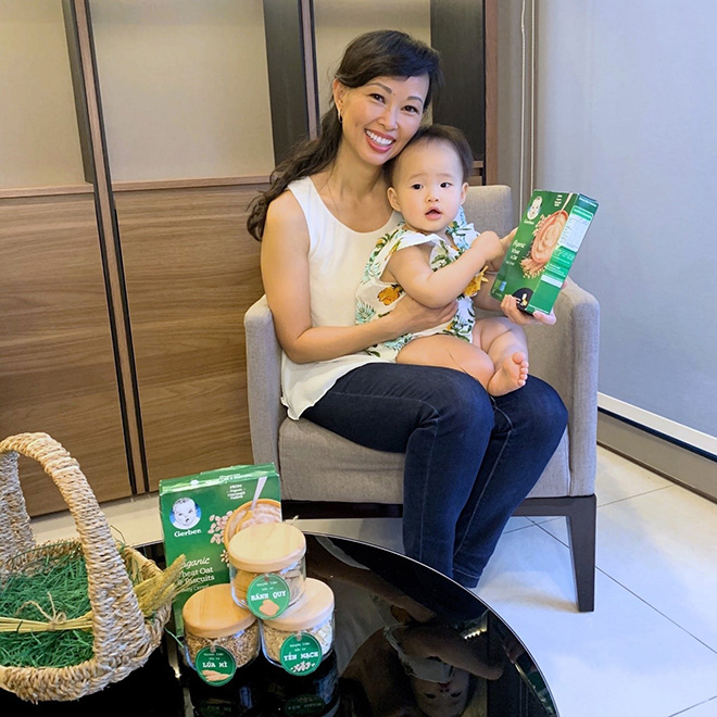 Học lỏm bí quyết nuôi con khỏe mạnh của doanh nhân Thái Vân Linh và MC Minh Trang - 1