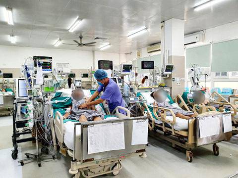 Bác sĩ BV Bạch Mai: Nhiều người đang tự gây hại vì thói quen xấu khi dùng kháng sinh - 1