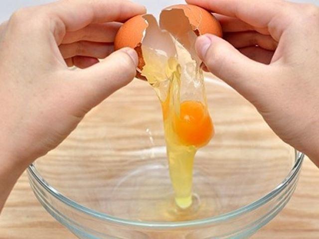 3 cách nấu cháo trứng gà cà rốt cho bé ăn dặm đơn giản - 2