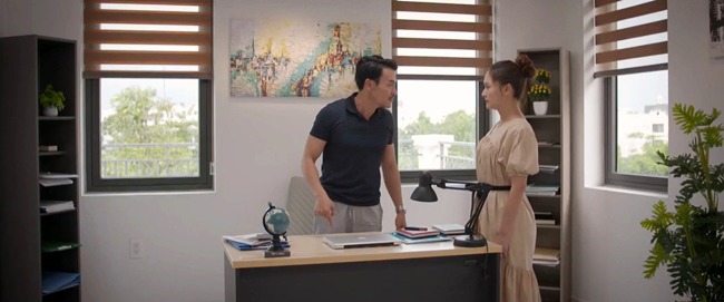 Vừa đưa đón Lệ Quyên chưa lâu, amp;#34;tình trẻ tin đồnamp;#34; đã tới tận nhà tán tỉnh Lan Phương - 1
