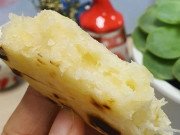 Xem ăn chơi - Món bánh nhà nghèo “lên đời” thành đặc sản hút khách Hà thành, ngày bán 500 chiếc