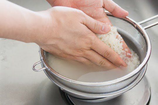 Đừng chỉ cho nước vào gạo khi nấu cơm, nhớ 4 điều này cơm trắng, ngon dẻo, trong veo - 4