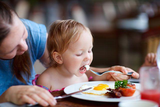 Trẻ dưới 3 tuổi không ăn nhiều 8 thực phẩm này dù bổ dưỡng tới đâu kẻo hại dạ dày - 3