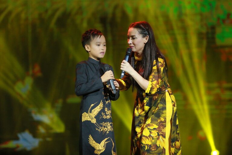 Hồ Văn Cường thay đổi hoàn toàn diện mạo, đứng cạnh Phương Mỹ Chi bị chê quá amp;#34;nữ tínhamp;#34; - 5