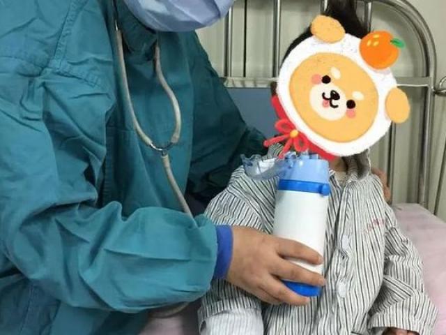 Bé gái 2 tuổi mắc ung thư máu, cảnh báo những thủ phạm gây độc ở ngay gần trẻ