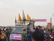 Clip Eva - Clip: Cả làng, cả xóm ăn diện đi đón hoa hậu Đỗ Thị Hà về thăm quê