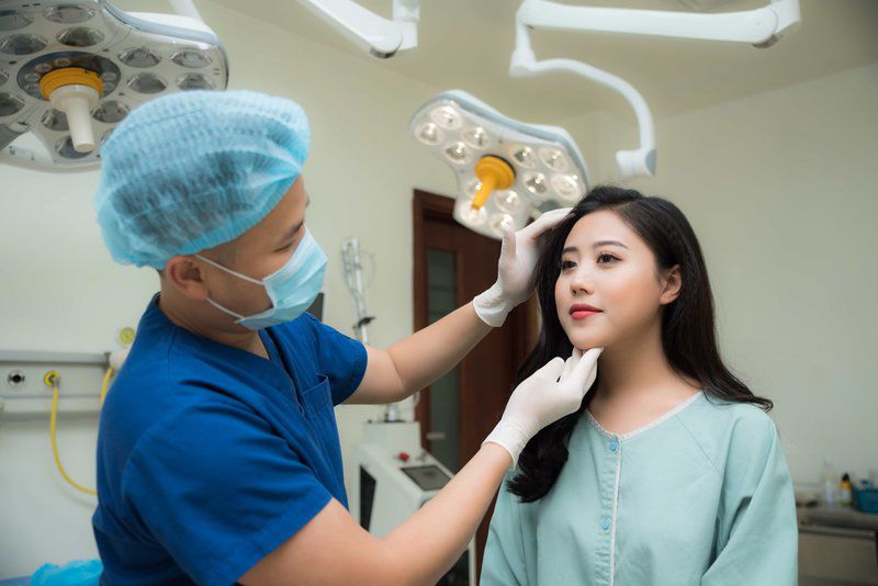Hội bạn thân Đông Nhi liên tục vướng nghi vấn amp;#34;dao kéoamp;#34;: người cằm nhọn hoắt, người vẹo cả mũi - 13