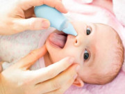 Làm mẹ - Cách hút mũi cho trẻ sơ sinh tại nhà đúng cách an toàn cho bé