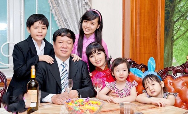 Đại gia Việt sở hữu biệt thự 100 tỷ đồng, 6 lần tổ chức đám cưới nhưng không thành - 4