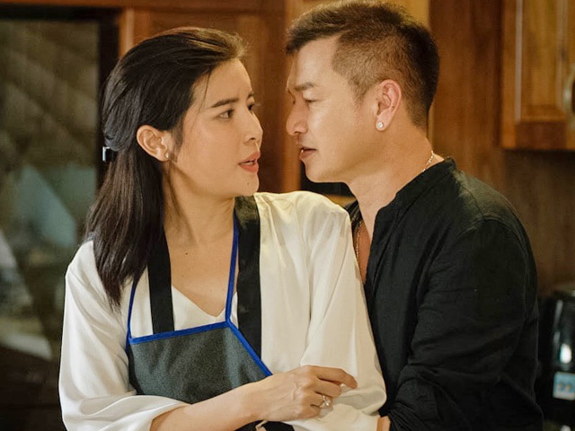Vung tiền nuôi sugar baby, Quang Minh bị vợ trẻ cài định vị theo dõi, lấy tóc đi phân tích