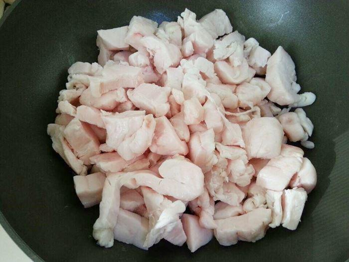 Rán mỡ lợn, thêm 3 nguyên liệu này đảm bảo luôn trắng tinh, thơm phức, để được lâu - 3