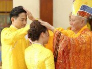 Giải trí - Quý Bình được dàn vệ sĩ hộ tống làm lễ tại chùa cùng vợ doanh nhân