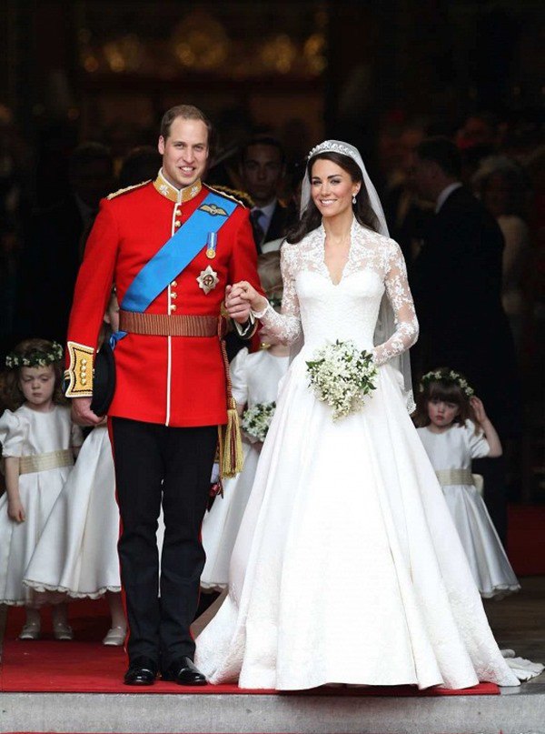 Công nương Kate và Hoàng tử William cứ ngọt ngào suốt 20 năm: Bí quyết là đây! - 1