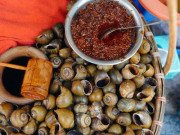 Xem ăn chơi - Quán bún ốc cổ truyền, đông nghịt khách ở Hà Nội mỗi khi gió lạnh về