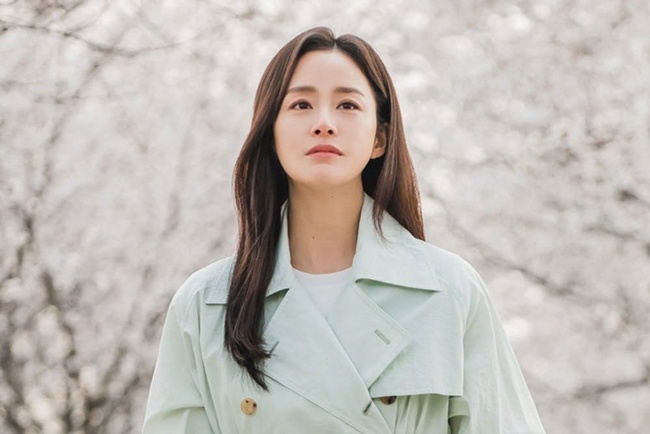 Top 10 diễn viên truyền hình nổi tiếng nhất Hàn Quốc 2020: Kim Tae Hee mất hút - 1