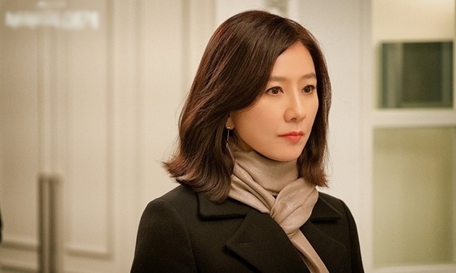 Top 10 diễn viên truyền hình nổi tiếng nhất Hàn Quốc 2020: Kim Tae Hee mất hút - 2