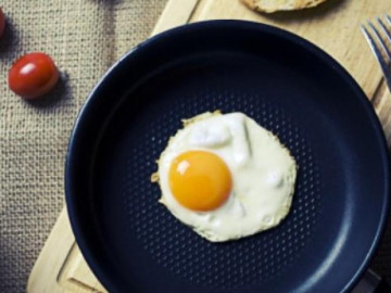 Cách thực hiện trứng ốp la ngon với 3 loại rán tái mét, lòng xẻ và chín kỹ