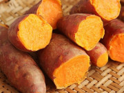 Mẹo hay nhà bếp - Hấp khoai lang, đừng cho ngay vào nồi, nhớ 4 mẹo này khoai mềm ngọt, thơm