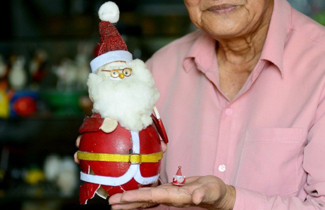 Ông giáo Sài Gòn với bộ sưu tập Ông già Noel độc đáo làm từ thứ bỏ đi - 7