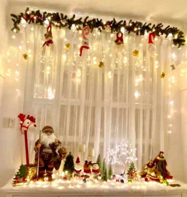 Vợ chồng Thúy Hạnh trang trí Giáng sinh, nổi bật nhất là căn nhà 2 mặt tiền sáng rực - 6