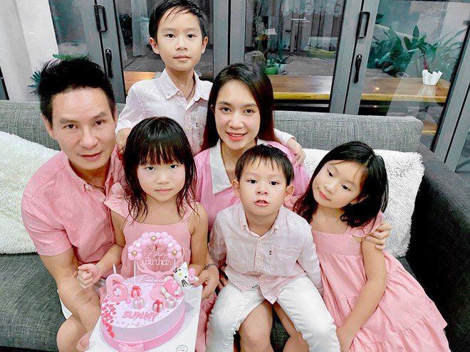 Sao Việt 24h: Tập đoàn màu hồng của Lý Hải - Minh Hà làm fan xuýt xoa amp;#34;6 người 1 gương mặtamp;#34; - 3