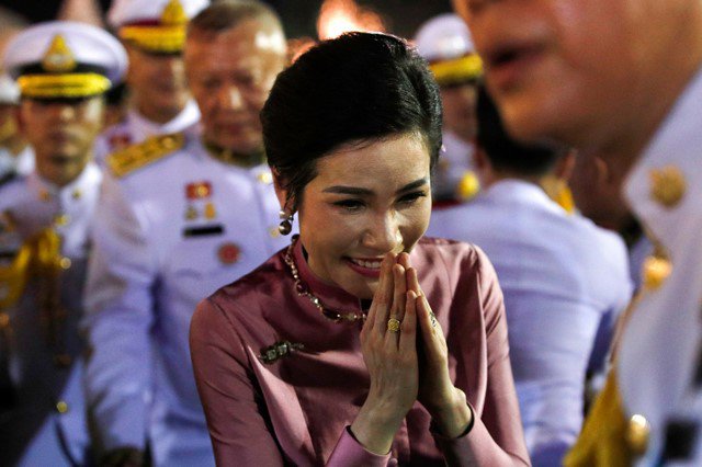 Hoàng quý phi Thái Lan bị phát tán 1.400 ảnh nhạy cảm, dư luận amp;#34;đàoamp;#34; lại scandal cũ - 5