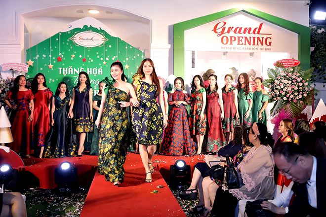 Doanh nhân và người nổi tiếng chúc mừng Sensorial Fashion House khai trương - 6