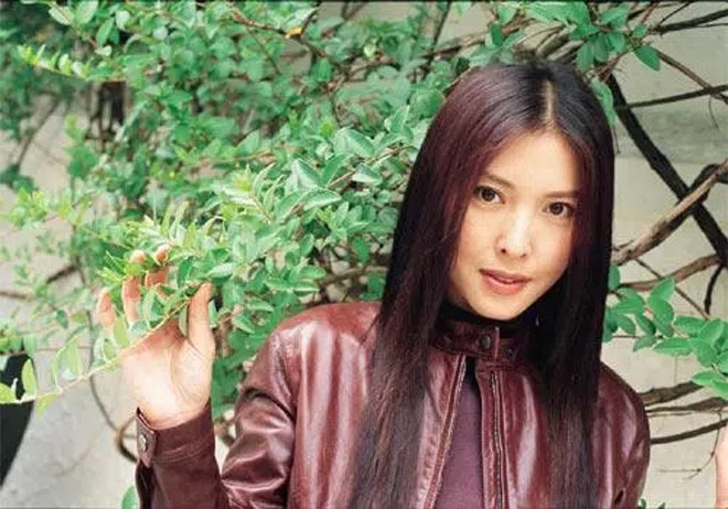 Tình cũ amp;#34;Triển Chiêuamp;#34;: Phí hoài thanh xuân bên người không xứng, U60 vẫn là nữ thần không tuổi - 3