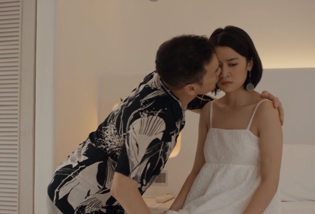 Quang Minh chạy sô nửa đêm: Vừa ngủ cùng amp;#34;sugar babyamp;#34;, lại lao về với vợ - 4