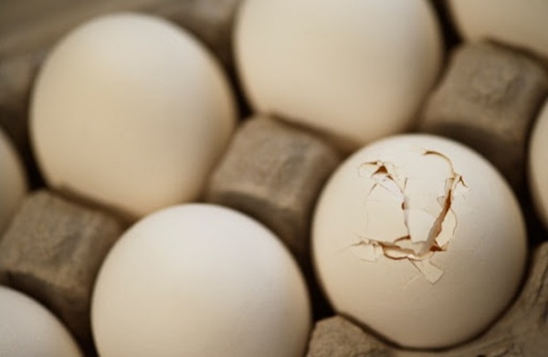 Trứng bổ mấy cũng hóa độc nếu có 4 biểu hiện này, vì tiếc cố ăn dễ phải nhập viện - 4