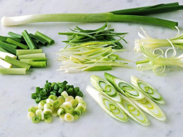 Ăn hành lá có tác dụng gì và những tác dụng phụ của hành lá