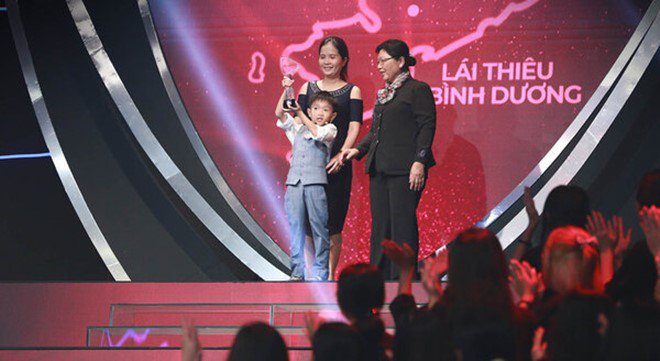 10 show truyền hình hot nhất năm: 4 chương trình bị amp;#34;mắngamp;#34; nhiều nhất vẫn rần rần người xem - 8