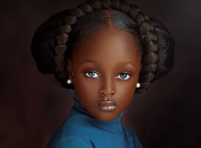 Cô bé châu Phi đẹp nhất thế giới thay đổi sau 2 năm, nhìn mẹ mới hiểu: Là di truyền - 7