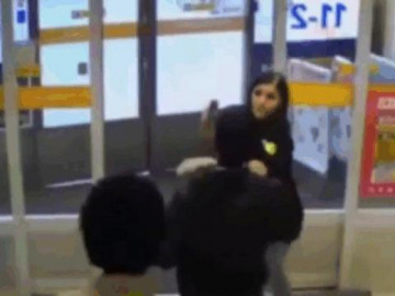  Clip: Đi ăn trộm bị bắt tại trận, nam thanh niên nhận cái kết đắng 