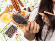 Làm đẹp - Dưỡng tóc suôn dày, chắc khỏe nhờ những bí quyết trị rụng tóc sau sinh bằng nguyên liệu tự nhiên