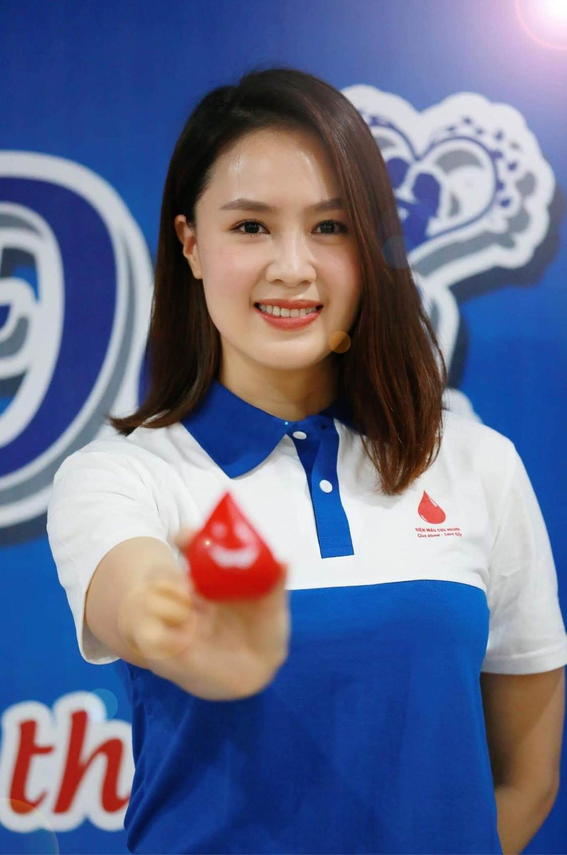 Hồng Diễm tăng cân mặt tròn xoe lại bị chụp lén, nhan sắc còn xứng danh mỹ nhân màn ảnh? - 5