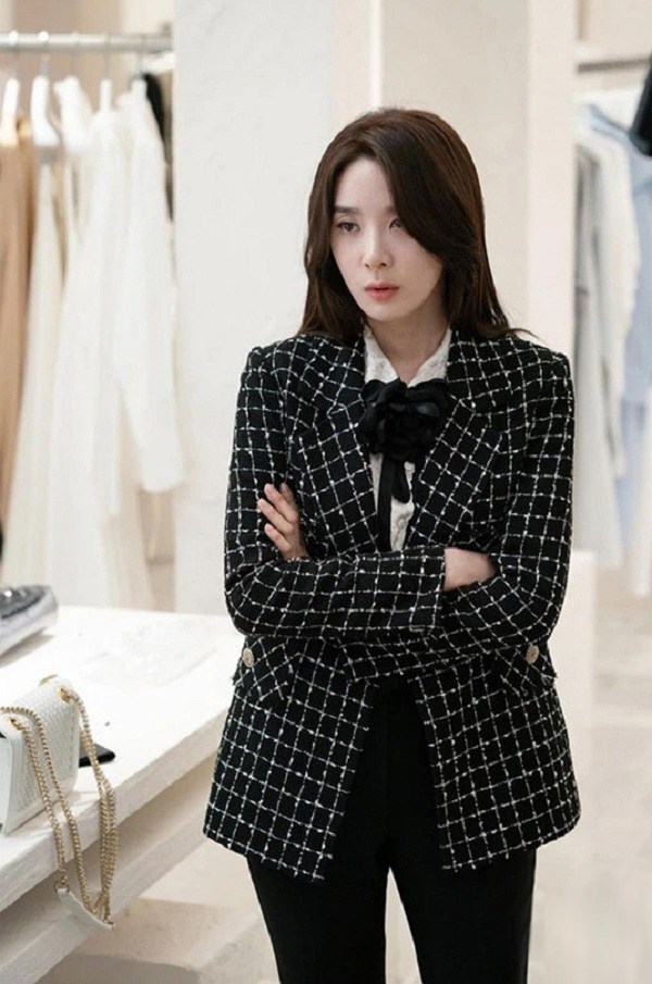 4 kiểu áo blazer siêu hot trong phim Hàn, vừa chuẩn mốt vừa rẻ bèo, có mẫu ngót nghét 100K - 12