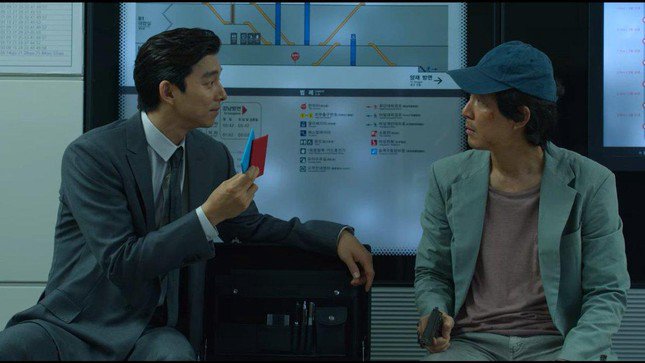 Salesman chỉ xuất hiện chớp nhoáng nhưng khơi gợi nhiều sự tò mò của người xem.