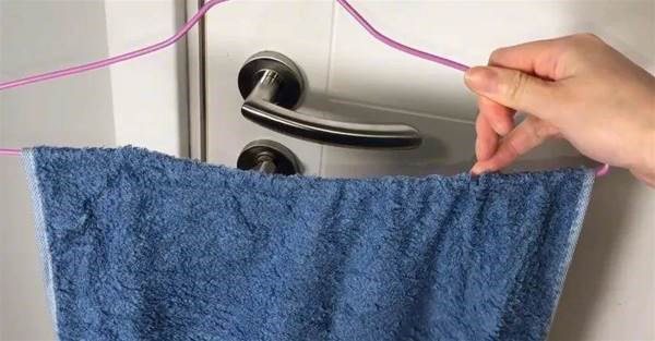 Khi ngủ treo một chiếc khăn ướt trong phòng, biết công dụng bạn sẽ muốn sử dụng nó cả đời - 4