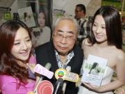 Tin tức - Tỷ phú 2 đời vợ và 1.000 tình nhân, U80 vẫn cặp kè "chân dài", ê chề lúc cuối đời